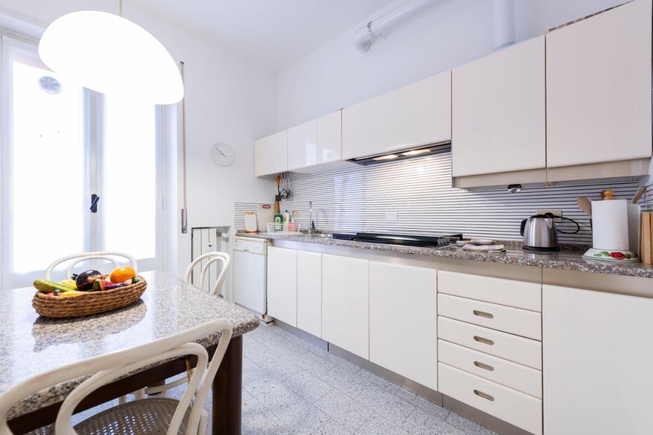 Residenza Astra Lägenhet Verona Exteriör bild