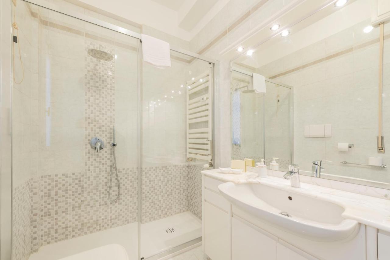 Residenza Astra Lägenhet Verona Exteriör bild